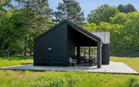 Ella - 1.2Km to the Fjord: Techo, Casa, Casa, Cabaña, Vía Muerta, Inmuebles, Entrada De Coches, Edificios Del Jardín, Yarda, Cobertizo