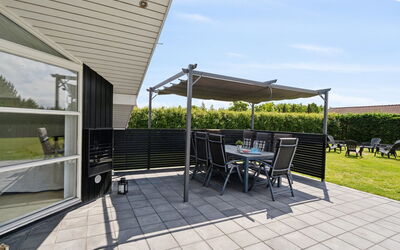 Dyrken - 200M from the Sea