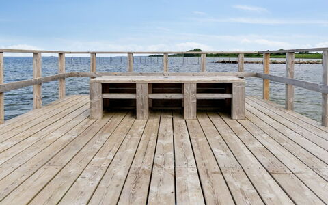 Wrage - 500M from the Sea: Piso, Pared, Suelo, Diseño De Interiores, Madera, Techo, Suelos De Madera, Encendiendo, Mueble, Suelo Laminado