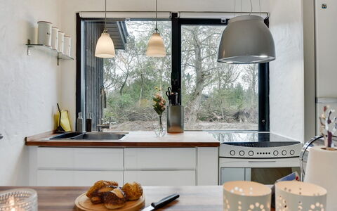 Judyta - 1Km from the Sea: Diseño De Interiores, Mueble, Cocina, Mostrador, Lámpara, Madera, Techo, Piso, Encendiendo, Casa