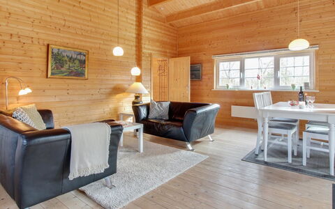 Ulvi - 300M to the Fjord: Madera, Techo, Arquitectura, Casa, Casa, Cabaña, Vía Muerta, Madera Dura, Pendiente, Inmuebles