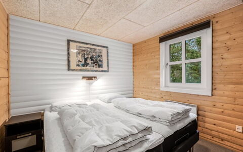 Yvonna - 350M to the Fjord: Madera, Casa, Habitación, Invierno, Congelación, Manchas De Madera, Madera Dura, Cuarto De Troncos, Tablón, Cama