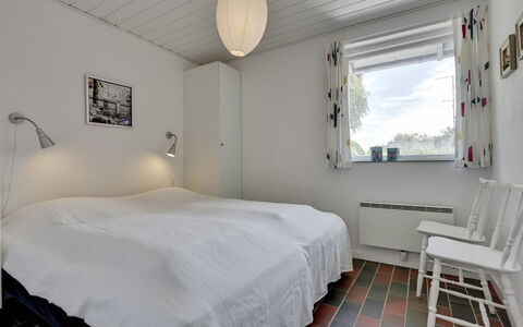Hilmer - from the Sea: Pared, Diseño De Interiores, Techo, Habitación, Piso, Suelo, Cama, Mueble, Lámpara, Habitación