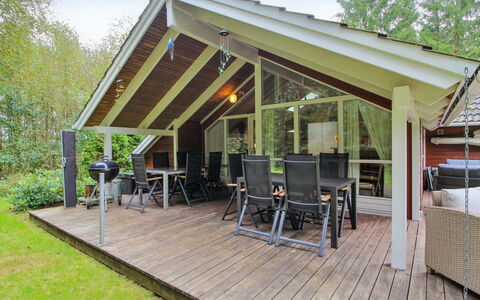 Ellica - 50Km from the Sea: Casa, Cabaña, Porche, Sombra, Cubierta, Madera Dura, Inmuebles, Estructura Al Aire Libre, Silla, Edificios Del Jardín