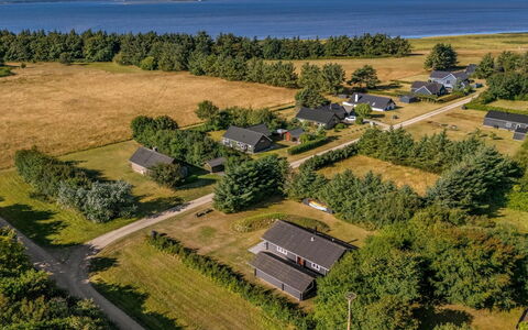 Engeline - 300M to the Fjord: Paisaje, Barrio Residencial, Vista Panorámica, Casa, Llanura, Techo, Fotografía Aérea, El Terreno Del Lote, Casa, Asentamientos Humanos