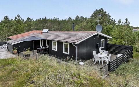Emeline - 1.7Km from the Sea: Cabaña, Cobertizo, \Choza, Casa De Campo, Pradera, Choza, Granero, Cuarto De Troncos, Edificios Del Jardín