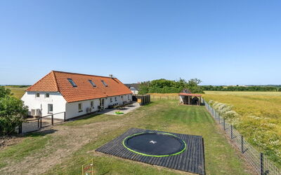 Ailke - 2Km to the Fjord