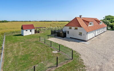 Ailke - 2Km to the Fjord