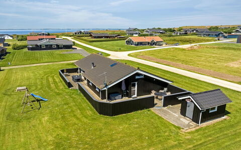 Samuil - 300M to the Fjord: Casa, Techo, Casa, Cabaña, Cobertizo, Edificios Del Jardín, Vía Muerta, Yarda, Cuarto De Troncos, \Choza