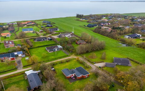 Scarlet - 400M to the Fjord: Hierba, Pradera, Paisaje, Ecorregión, Llanura, Planta De La Comunidad, El Terreno Del Lote, Mueble Para Exteriores, Pradera, Shrubland