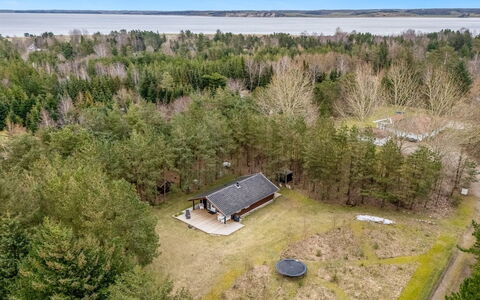 Aman - 700M to the Fjord: Madera, Techo, Casa, Casa, Arquitectura, Vía Muerta, El Terreno Del Lote, Cabaña, Cobertizo, Edificios Del Jardín