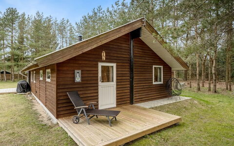 Aman - 700M to the Fjord: Madera, Techo, Casa, Casa, Arquitectura, Vía Muerta, El Terreno Del Lote, Cabaña, Cobertizo, Edificios Del Jardín