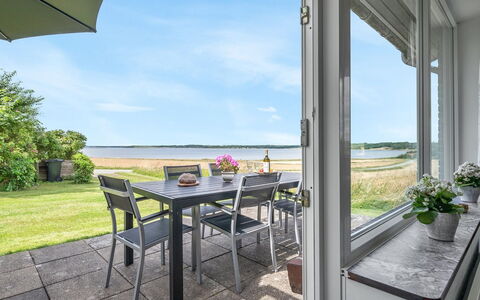 Ephra - 250M to the Fjord: Mar, Silla, Oceano, Costa, Cocina Y Comedor Mesa, Mueble Para Exteriores, Sombra, Madera Dura, Mesa Al Aire Libre, Balcón