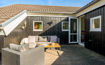 Kukka - 600M from the Sea