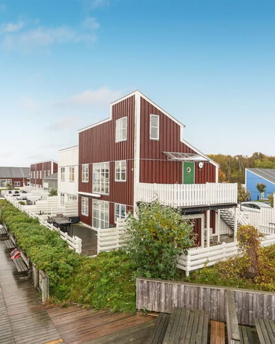 Tyyne - 5M from the Sea