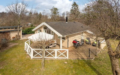 Sitka - 250M from the Sea