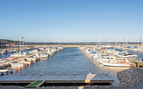 Line - 10M from the Sea: Casa, Techo, Casa, Cabaña, Cobertizo, Edificios Del Jardín, Vía Muerta, Yarda, Cuarto De Troncos, \Choza