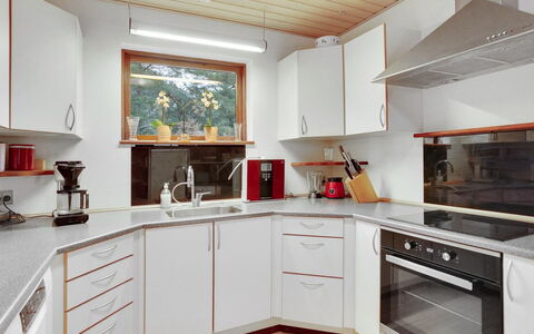 Toska: Piso, Pared, Suelo, Diseño De Interiores, Madera, Techo, Suelos De Madera, Encendiendo, Mueble, Suelo Laminado