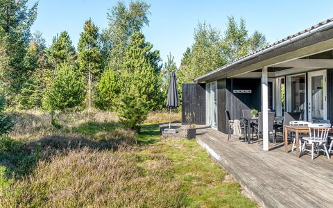 Thomine - 200M from the Sea: 