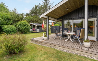 Farthin - 800M from the Sea