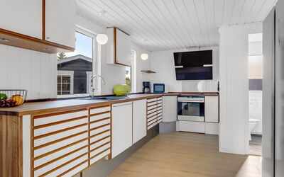 Edel - 650M from the Sea