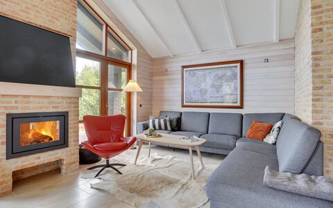 Andri - 600M to the Fjord: Madera, Mueble, Sofá, Sala, Diseño De Interiores, Piso, Suelo, Casa, Hogar