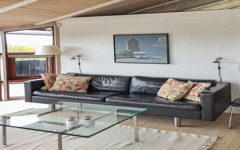 Sigvalda - 250M from the Sea: Mueble, Sofá, Piso, Madera, Diseño De Interiores, Suelo, Sala, Mesa, Encendiendo, Mesa De Café