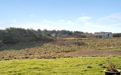 Ailika - 300M from the Sea: Cielo, Hierba, Vegetación, Pradera, Arbusto, Llanura, Ecorregión, El Terreno Del Lote, Planta De La Comunidad