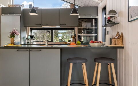 Talitha - 1.5Km from the Sea: Cocina, Mueble, Aparato De Cocina, Mostrador, Diseño De Interiores, Electrodoméstico, Electrodoméstico, Piso, Lámpara, Encendiendo