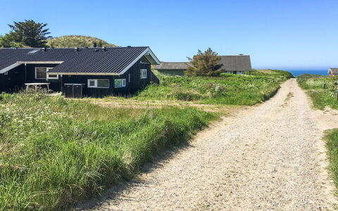 Wilma - 400M from the Sea: Madera, Techo, Arquitectura, Casa, Casa, Cabaña, Vía Muerta, Madera Dura, Pendiente, Inmuebles