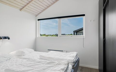 Frejdis - 1.1Km from the Sea: Vía Muerta, La Luz Del Día, Habitación, Lecho, Cama