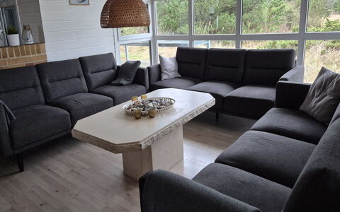 Riika - 425M from the Sea: Casa, Mueble, Departamento, Sala, Brazo, Suelos De Madera, Sofá, Planta De Casa