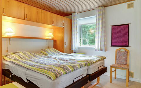 Maksimilian - 1.5Km from the Sea: Mueble, Diseño De Interiores, Cama, Habitación, Madera, Suelo, Piso, Techo, Textil, Habitación