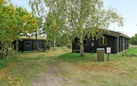 Gorjan - 300M from the Sea: Hierba, El Terreno Del Lote, Área Rural, Cabaña, Cobertizo, Edificios Del Jardín, Sombra, Jardín, Césped