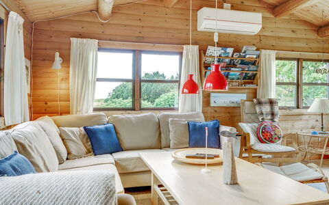 Gorjan - 300M from the Sea: Mueble, Diseño De Interiores, Sofá, Madera, Techo, Piso, Habitación, Suelo, Sala, Casa