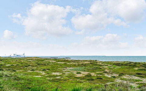 Djuna - 200M from the Sea: Cielo, Azul, Tiempo De Día, Verde, Nube, Horizonte, Entorno Natural, Vegetación, Ecorregión, Pradera