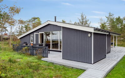 Djuna - 200M from the Sea