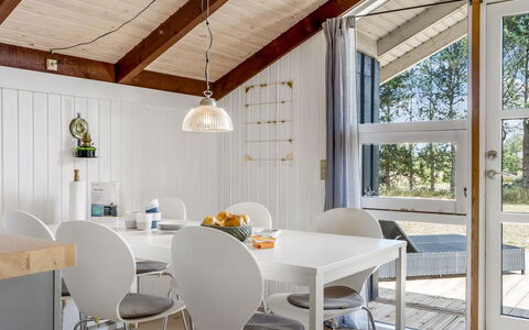 Eliana - 350M from the Sea: Mueble, Diseño De Interiores, Lámpara, Piso, Madera, Techo, Cocina Y Comedor Mesa, Silla, Mesa, Comedor