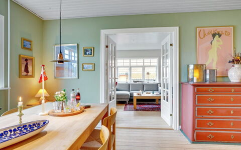 Evgenia - 950M from the Sea: Casa, Cabaña, Vía Muerta, Madera Dura, Sombra, Tablón, Diseño, Inmuebles, Porche, Cubierta
