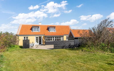 Hialmar - 400M from the Sea