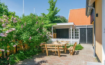 Elnara - 900M from the Sea