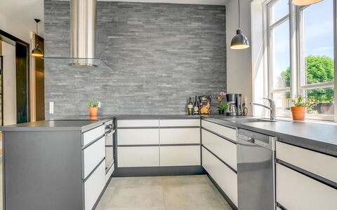 Sölve - 900M from the Sea: Piso, Madera, Suelo, Cocina, Diseño De Interiores, Mostrador, Gabinetes, Loseta, Suelos De Madera