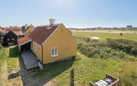 Jantje - 500M from the Sea: Hierba, Casa, Cabaña, Techo, Casa, Área Rural, El Terreno Del Lote, Llanura, Casa De Campo, Pueblo
