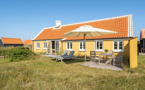 Jantje - 500M from the Sea: Cabaña, Techo, Casa, El Terreno Del Lote, Inmuebles, Casa De Campo, Villa, Eco Hotel
