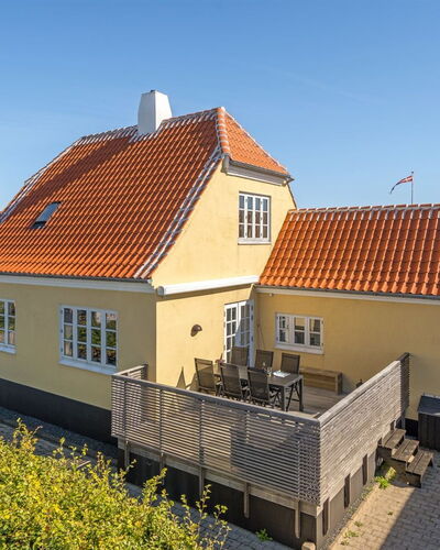 Kätlin - 1.1Km from the Sea