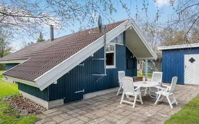 Norna - 300M from the Sea