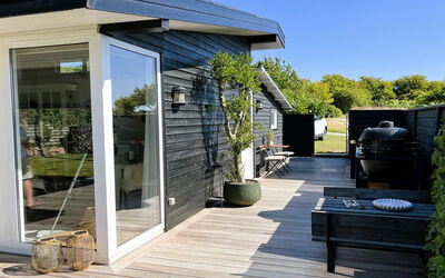 Daike - 25M from the Sea