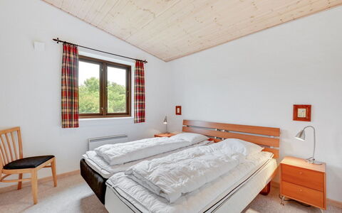 Rika - 525M to the Fjord: Casa, Cama, Habitación, Cabaña, Marco De La Cama, Lecho, Madera Dura, Congelación, Sábana, Hotel