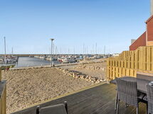 catalin - 10m From The Sea