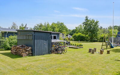 Hanne - 300M from the Sea